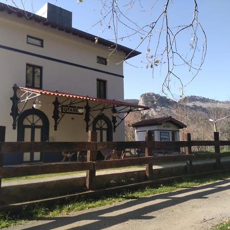 Castro Urdiales - La Vieja Estacion - Cerca De Bilbao Guest House Luaran gambar