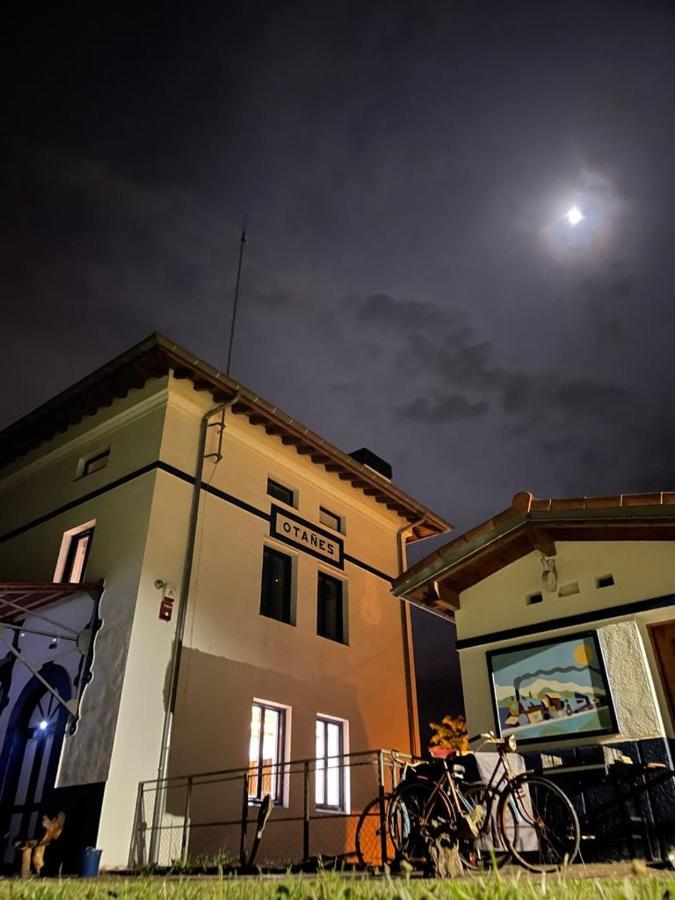 Castro Urdiales - La Vieja Estacion - Cerca De Bilbao Guest House Luaran gambar