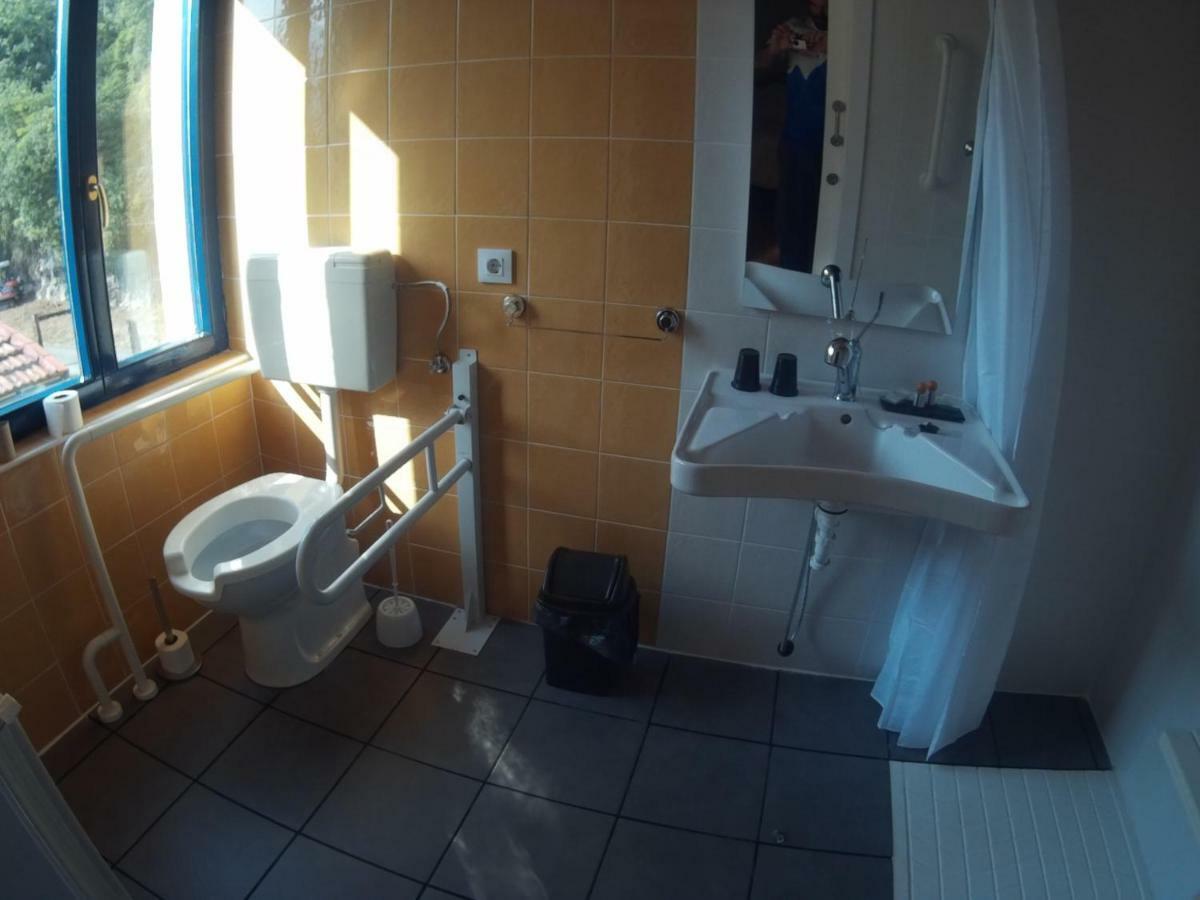 Castro Urdiales - La Vieja Estacion - Cerca De Bilbao Guest House Luaran gambar