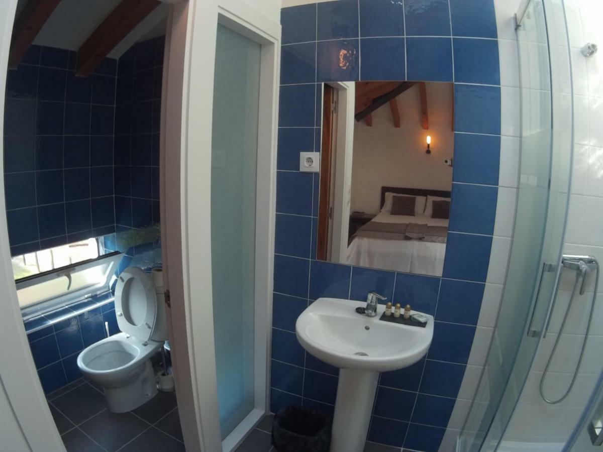 Castro Urdiales - La Vieja Estacion - Cerca De Bilbao Guest House Luaran gambar